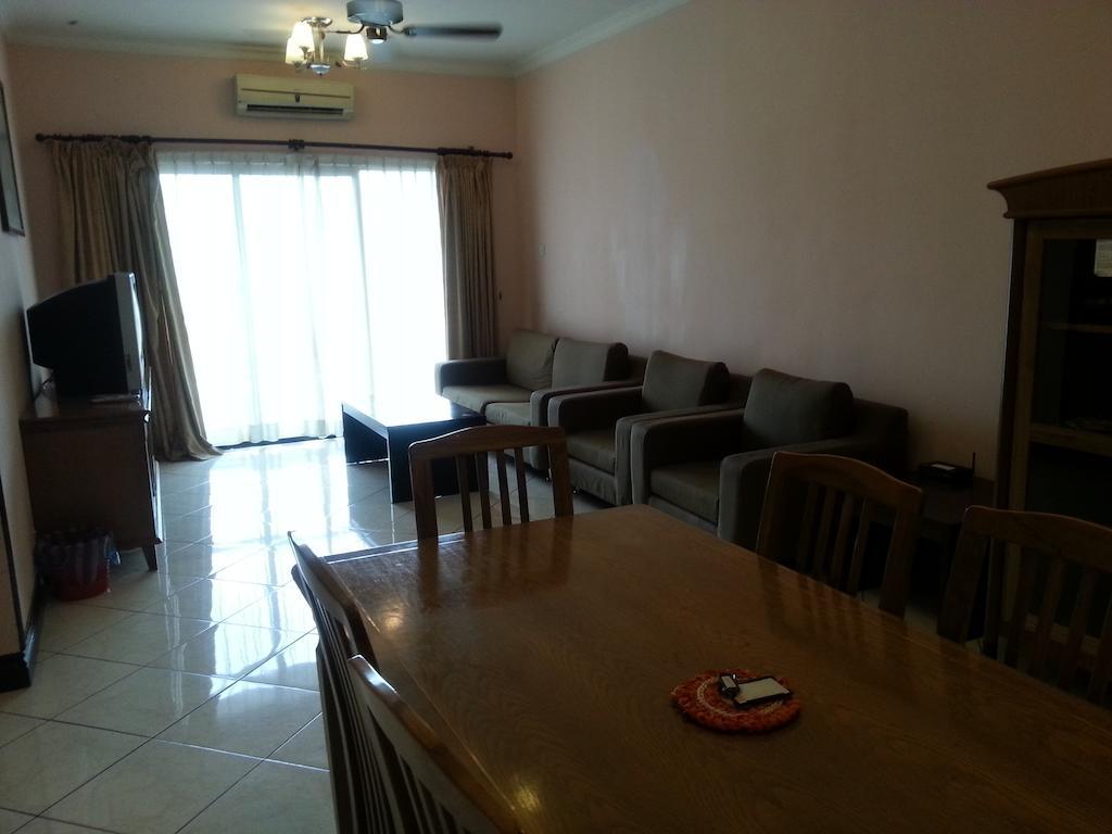 Dorcas Service Apartment - Marina Court Kota Kinabalu Exterior foto
